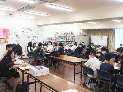 高校の授業での研修風景